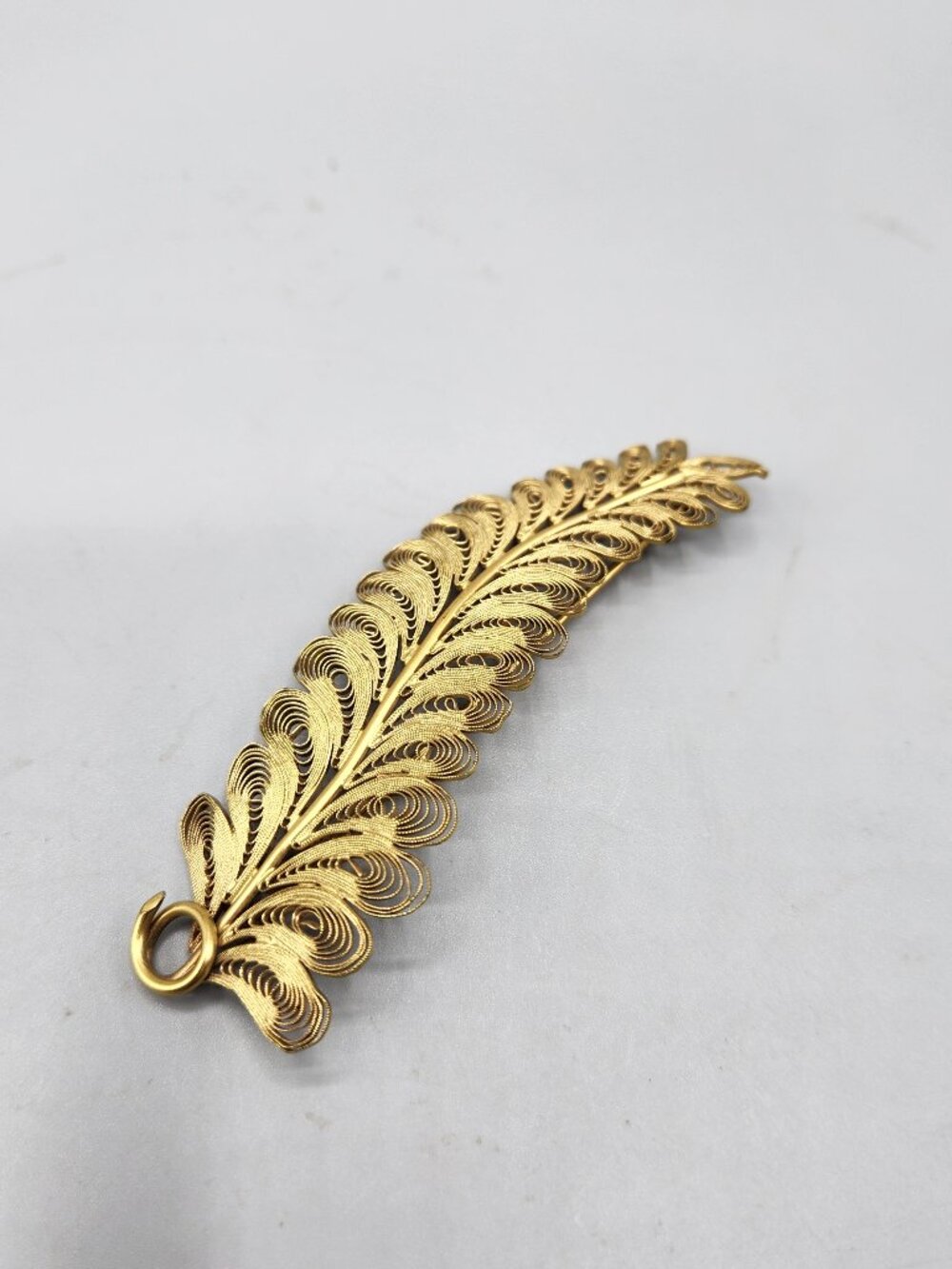 Vintage Gold Tone Long Feather Brooch Pin Filigree Unmarked